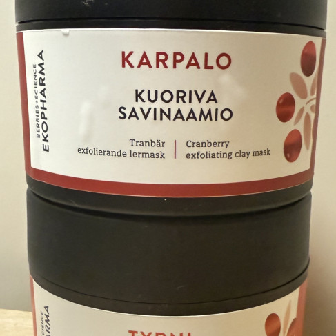 Ekopharman Karpalo tai Tyrni naamio hiuksille.