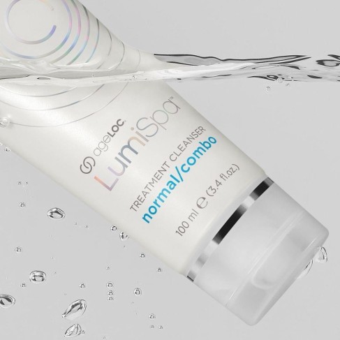 Marikan Hiusyksiöstä LumiSpa kasvojen syväpuhdistus ja 10min hieronta